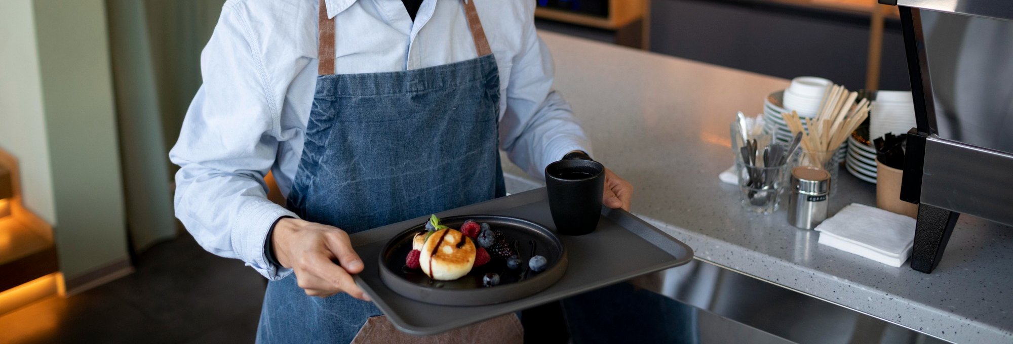 food & beverage assistant